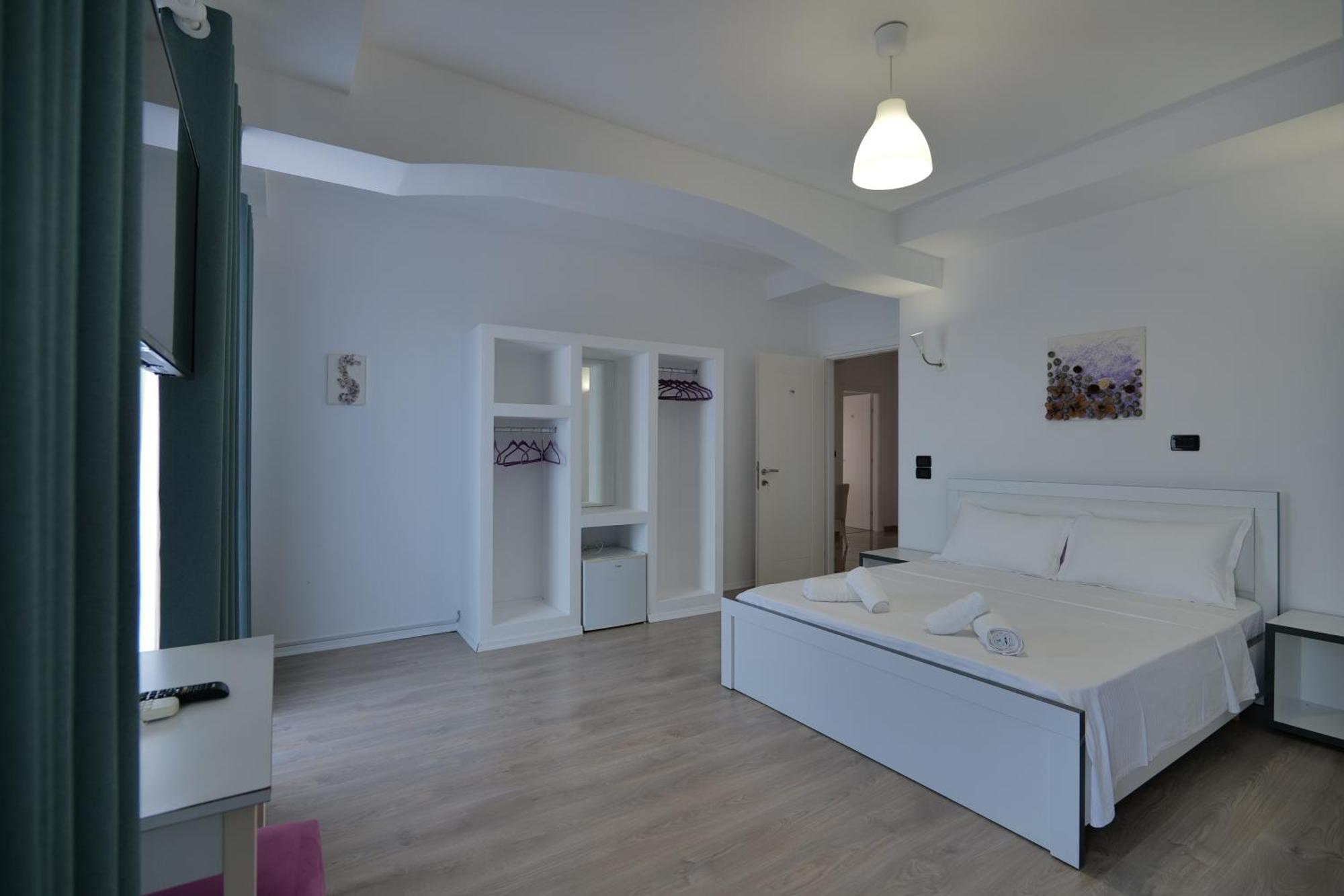 El Mare Hotel Sarandë Exteriör bild