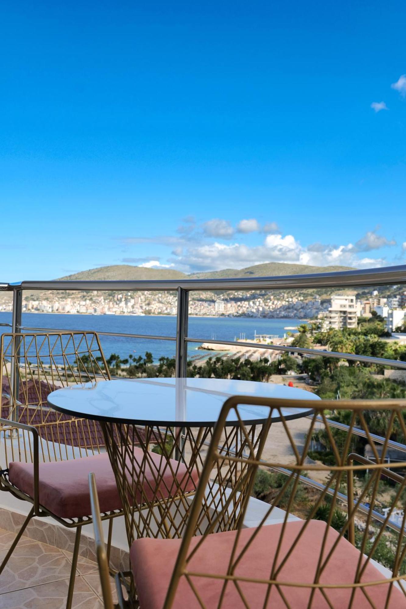 El Mare Hotel Sarandë Exteriör bild