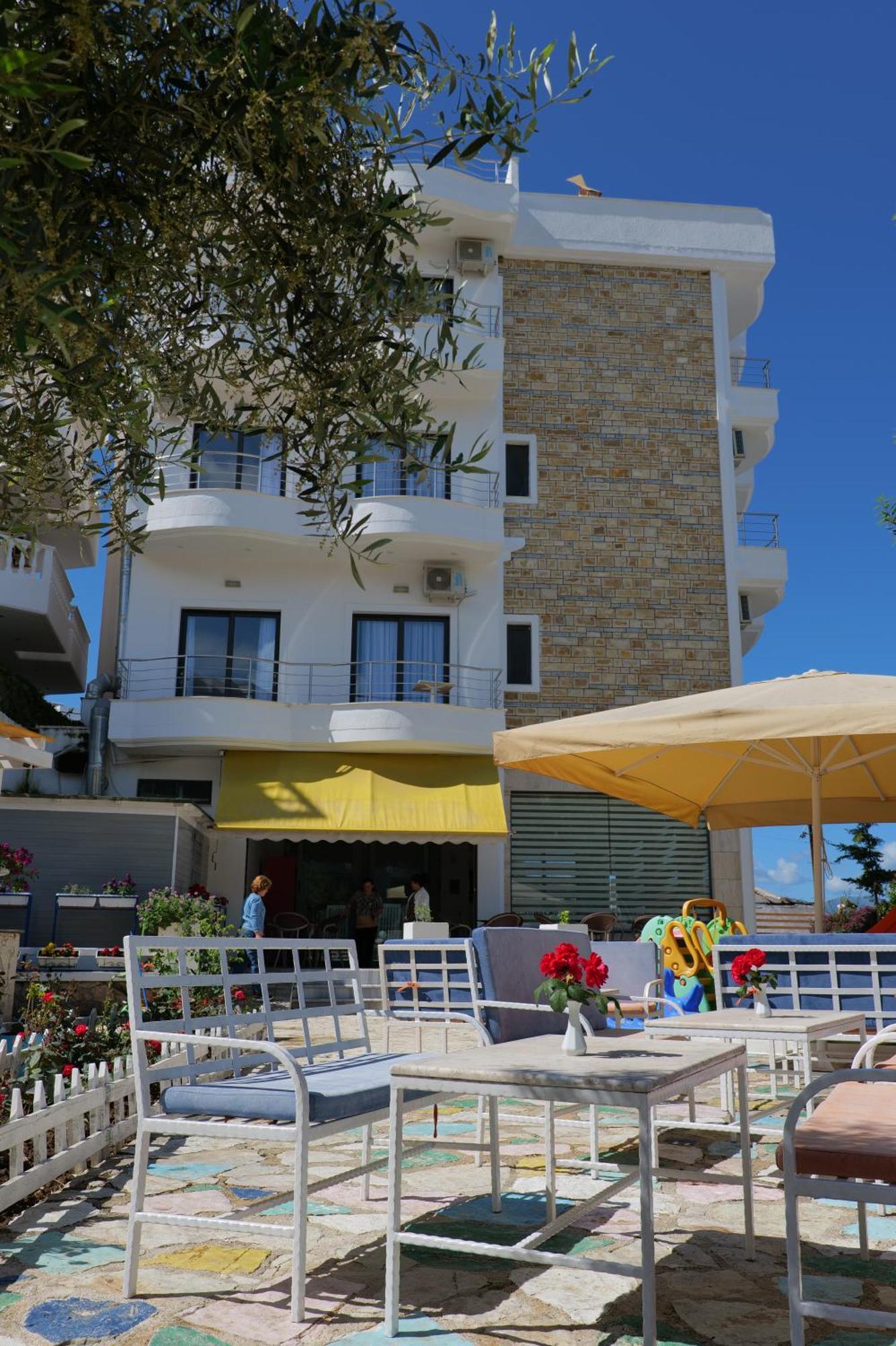 El Mare Hotel Sarandë Exteriör bild