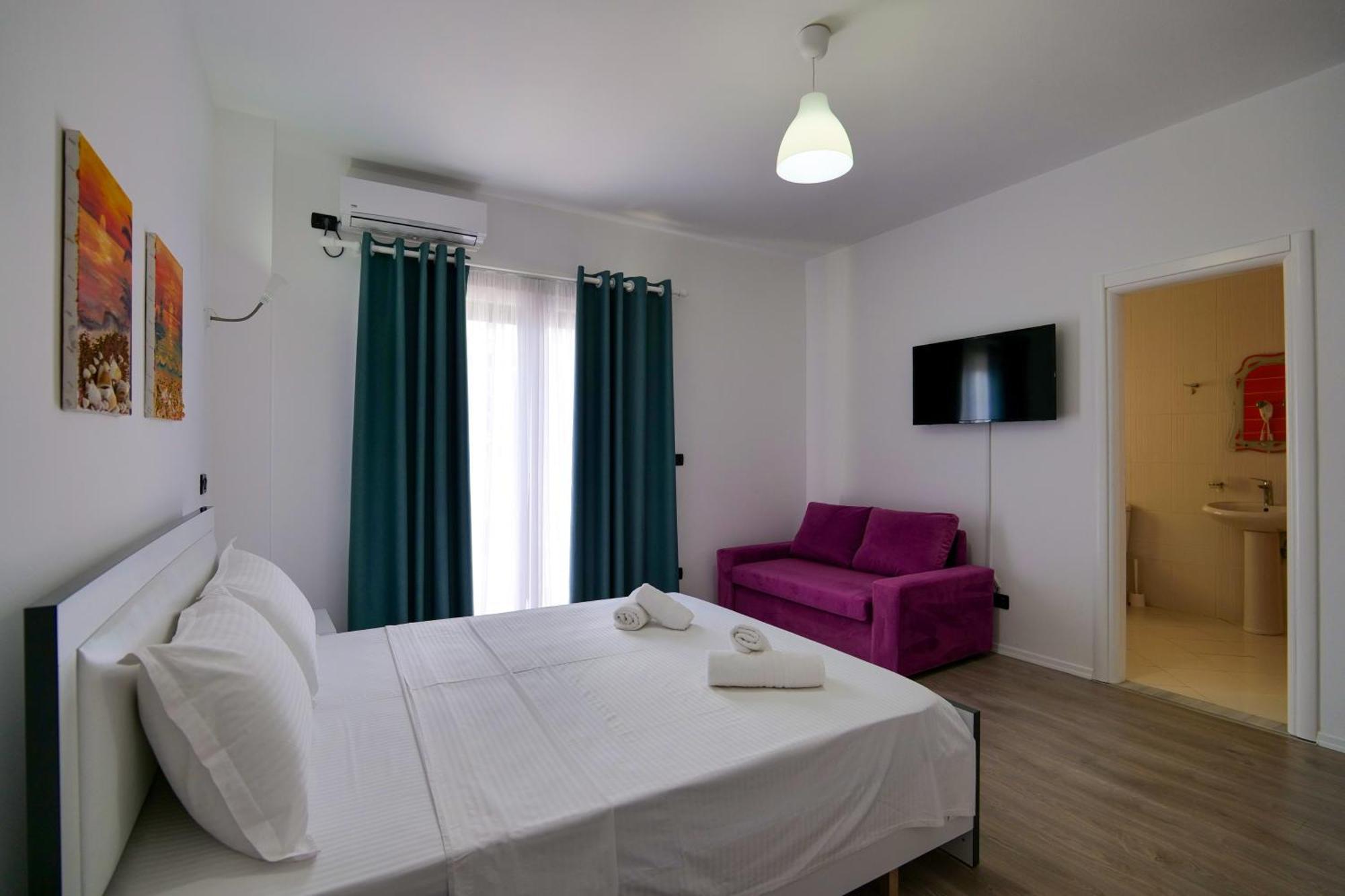 El Mare Hotel Sarandë Exteriör bild