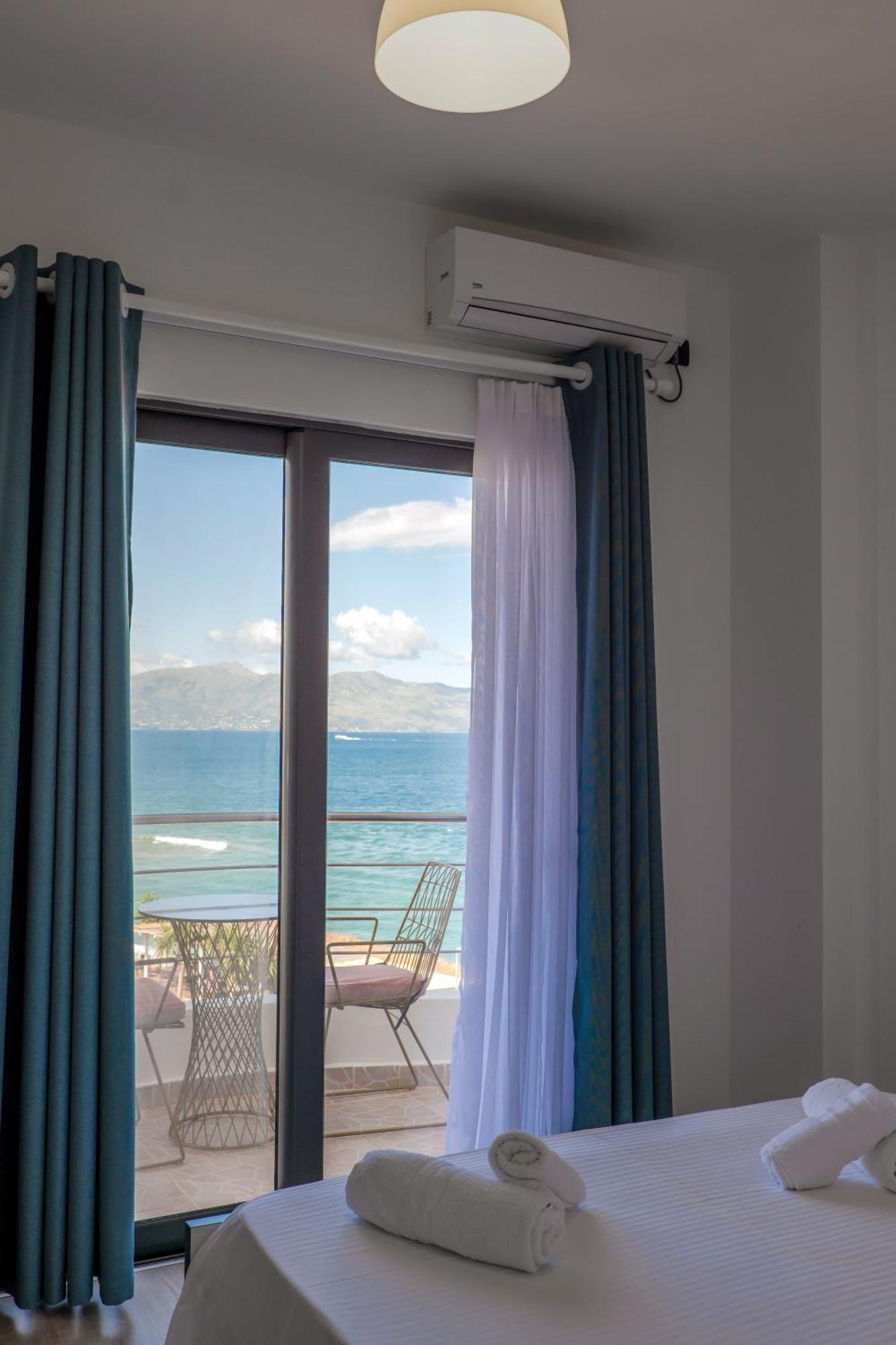 El Mare Hotel Sarandë Exteriör bild