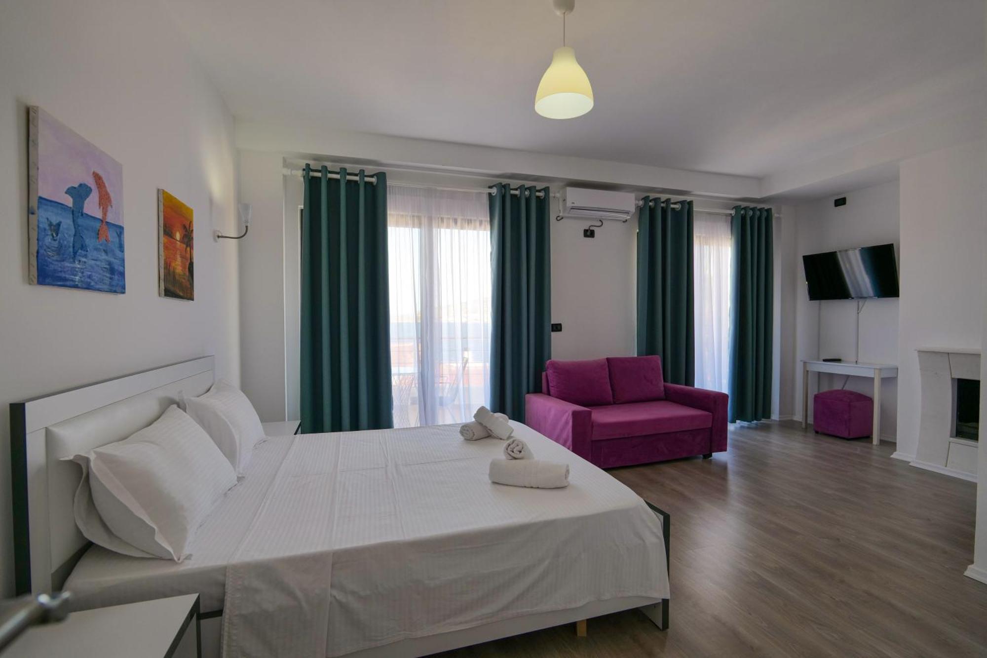 El Mare Hotel Sarandë Exteriör bild