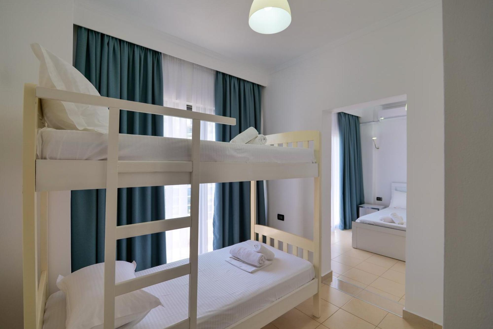 El Mare Hotel Sarandë Exteriör bild