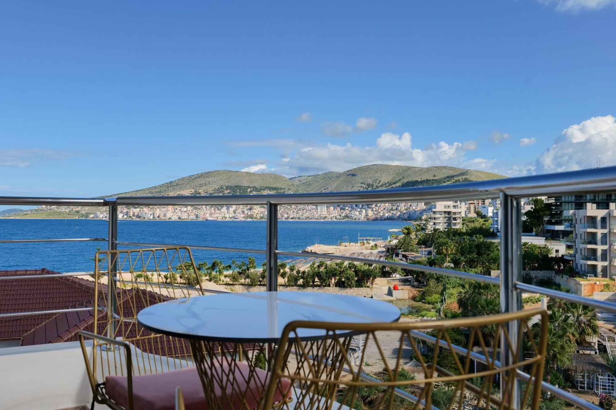El Mare Hotel Sarandë Exteriör bild