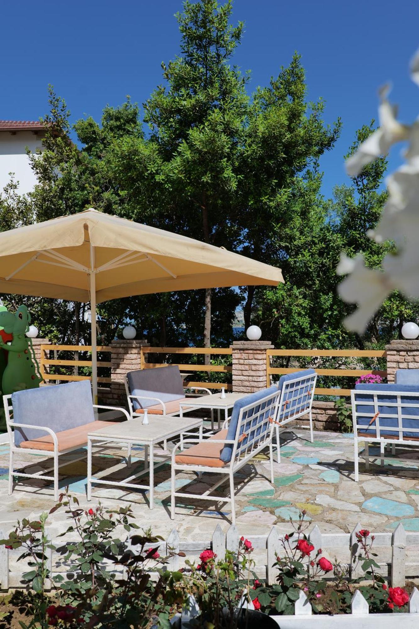 El Mare Hotel Sarandë Exteriör bild