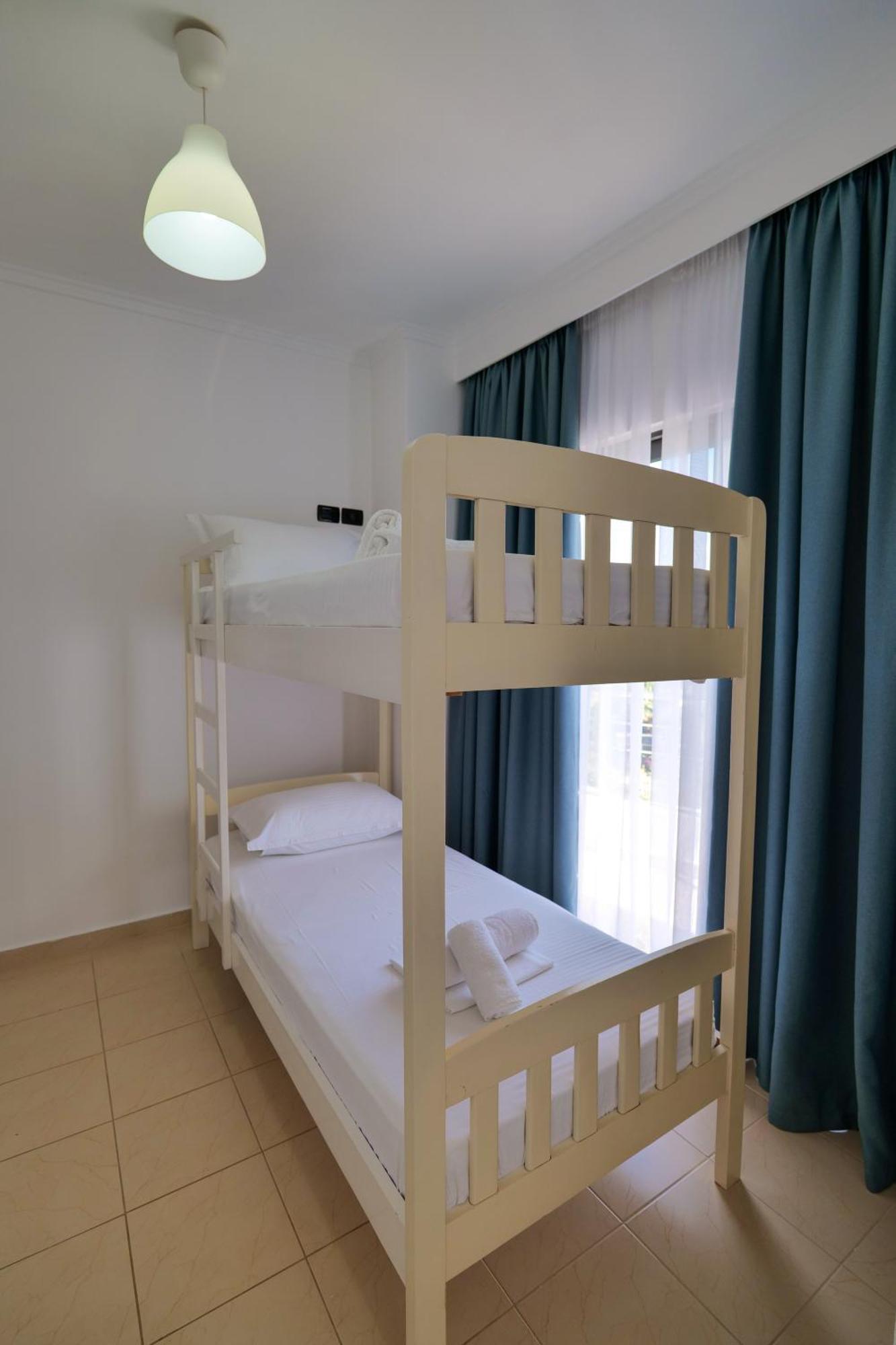 El Mare Hotel Sarandë Exteriör bild