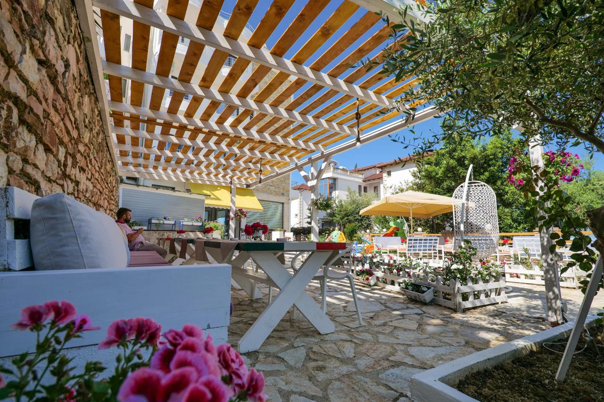 El Mare Hotel Sarandë Exteriör bild